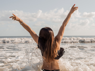 Proteger tu cabello del sol y el cloro